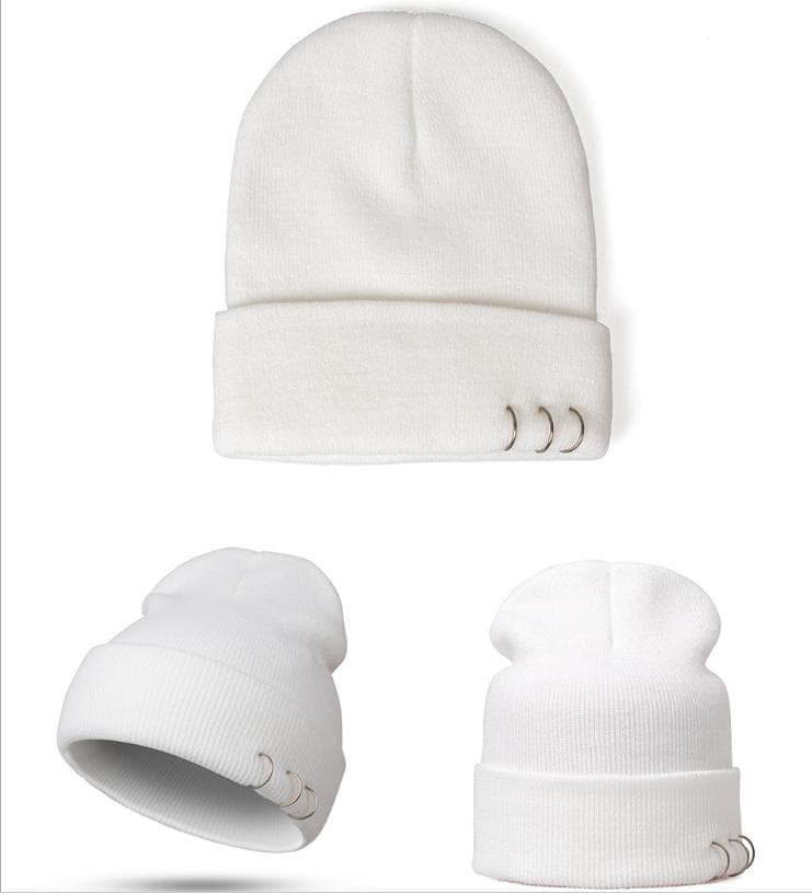 ビーニー 三日月モチーフ付きニット帽